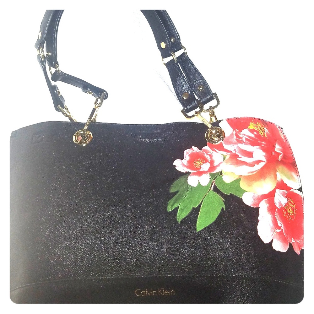 Calvin Klein Purse w/ medium size clutch